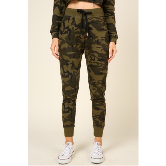 🆕 NWT Camo French Terry Drawstring Joggers - Picture 5 of 6